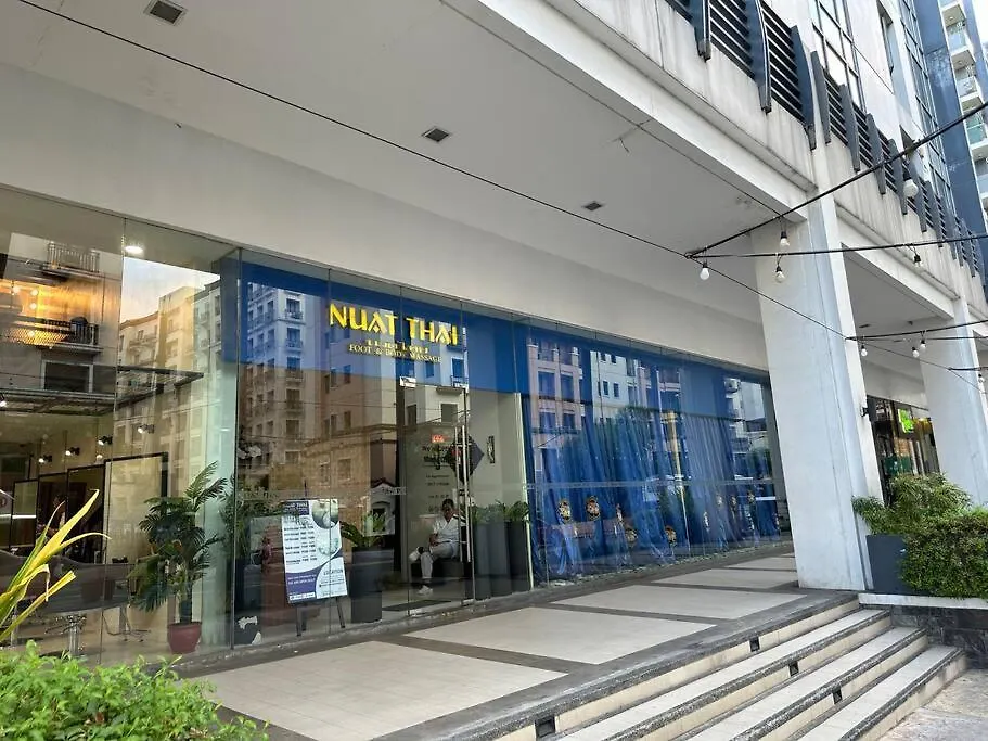 One Palm Tree Villas With Free Parking Manila Apartment