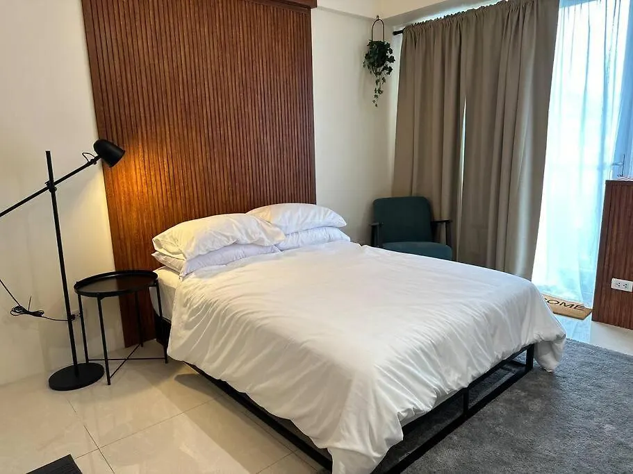 One Palm Tree Villas With Free Parking Manila Philippines